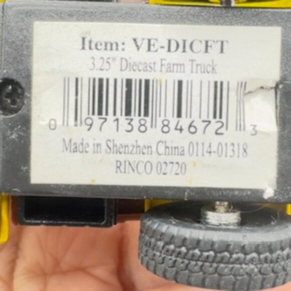 Lot of 2 Die-Cast Farm Trucks w/ Animals + Plastic Farmhouse Toy - Picture 8 of 16